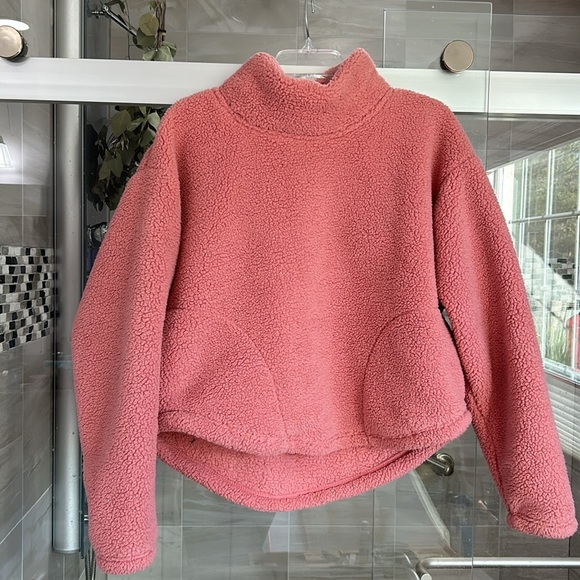 all in motion Tops - All In Motion | Cozy Sherpa Cropped Pullover